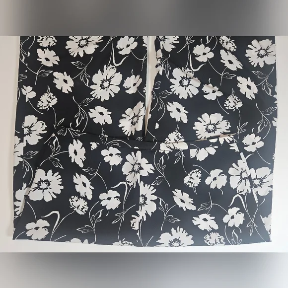 Lauren Ralph Lauren Womens Pants Size 10P Black White Floral Wide Leg High Rise - Picture 6 of 7